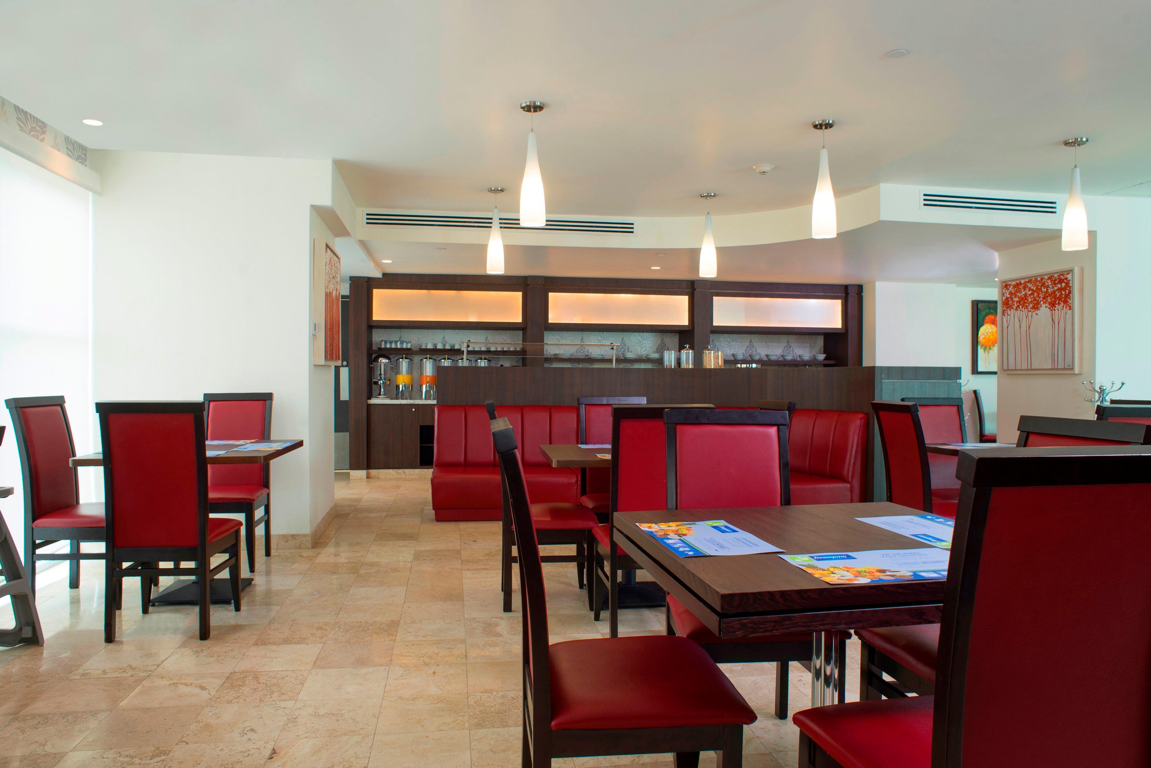 Holiday Inn Express & Suites Queretaro By Ihg Querétaro Exterior foto